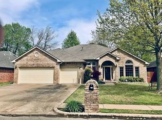 2095 Aspen Dr, Tahlequah, OK 74464