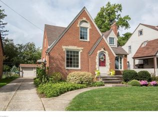 4008 W 204th St, Fairview Park, OH