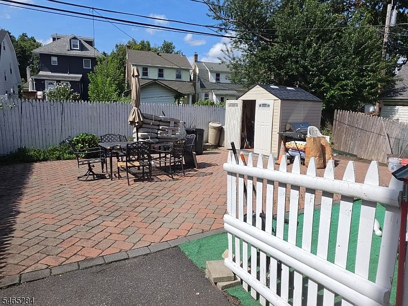 2nd image of 217 Ward Pl