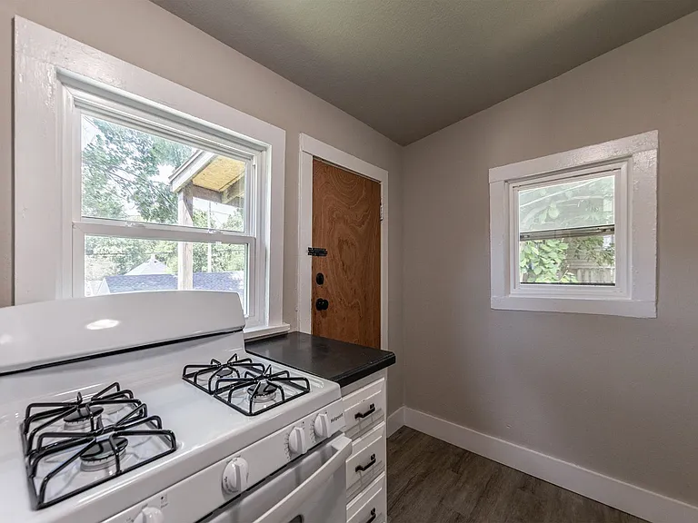 2905 Olive St — Photo 21