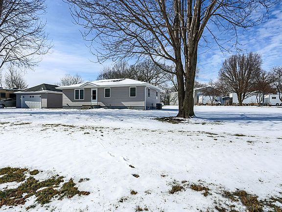 5th image of 29510 Coldwater Ave