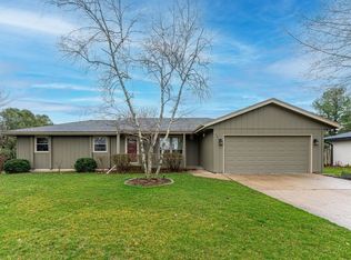 1050 Armstrong Ave, Rockton, IL 61072