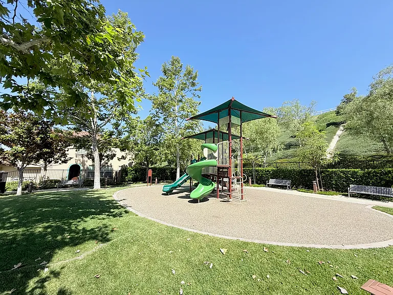 19921 Calabria Ct — Photo 27