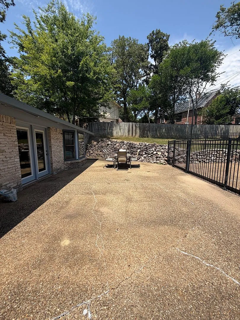 Rare Opportunity to Lease in Shady Valley — Photo 4