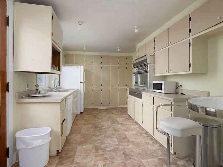 407 E Main St #407 — Photo 9