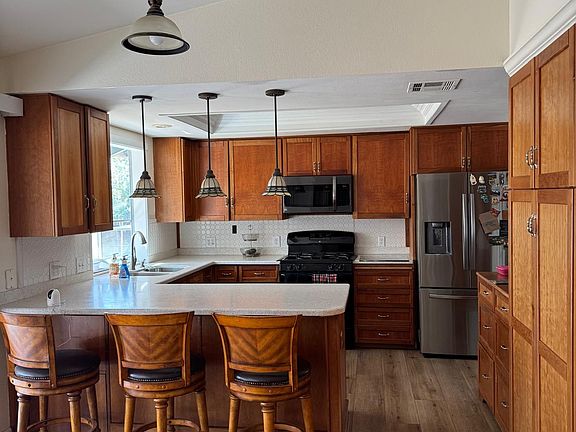 5th image of 10 Dolores Ct