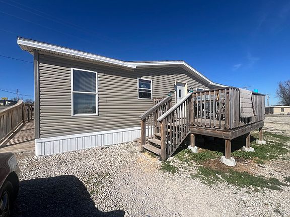 2nd image of 1793 Mountain View Trl