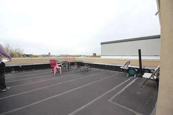 Rented by Nooklyn NYC LLC | media 31