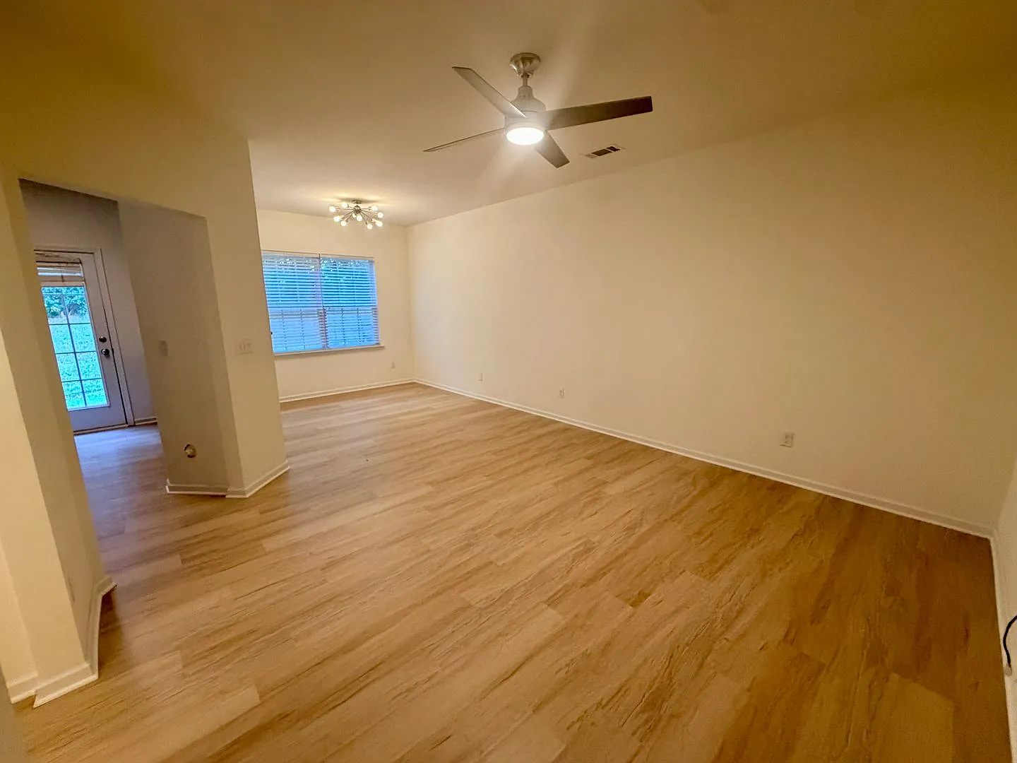 2BR/2.5BA Townhouse — Photo 3