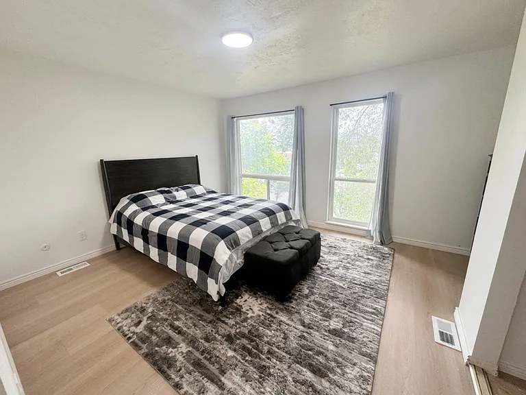 5239 S Gravenstein Park — Photo 4