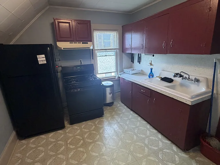 189 Bonney St #2 — Photo 2
