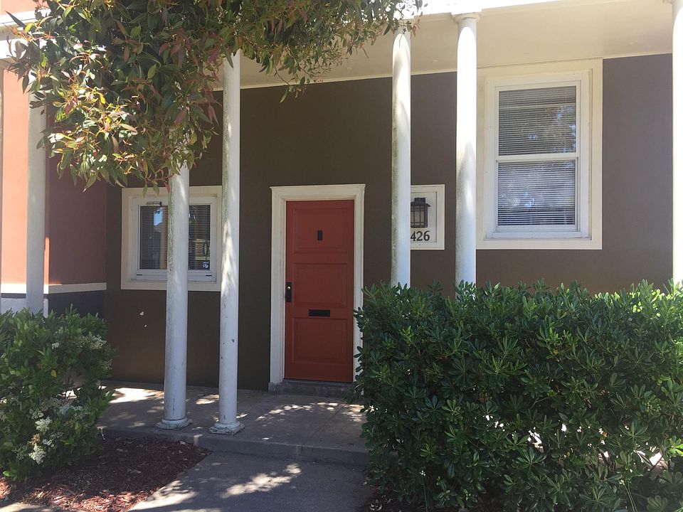 1st image of 426 Font Blvd
