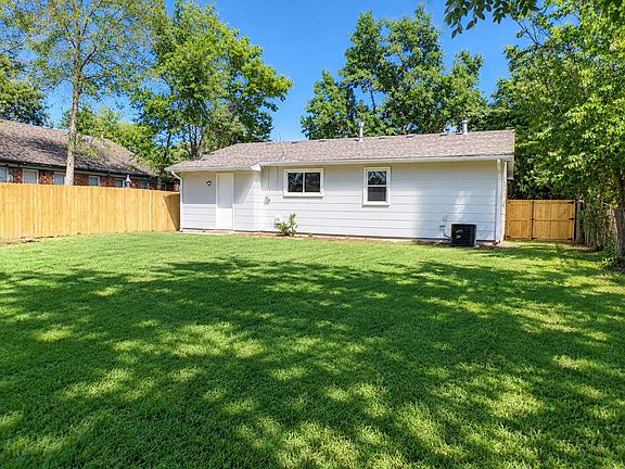 3rd image of 1737 S Fern Ave