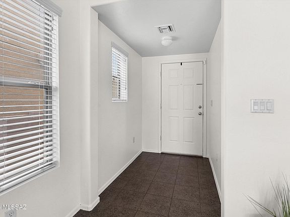 4th image of 386 W Cedar Chase Dr