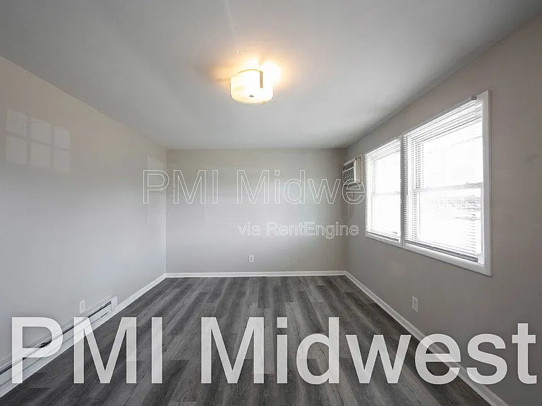 140 Maple Park Dr #3 — Photo 4