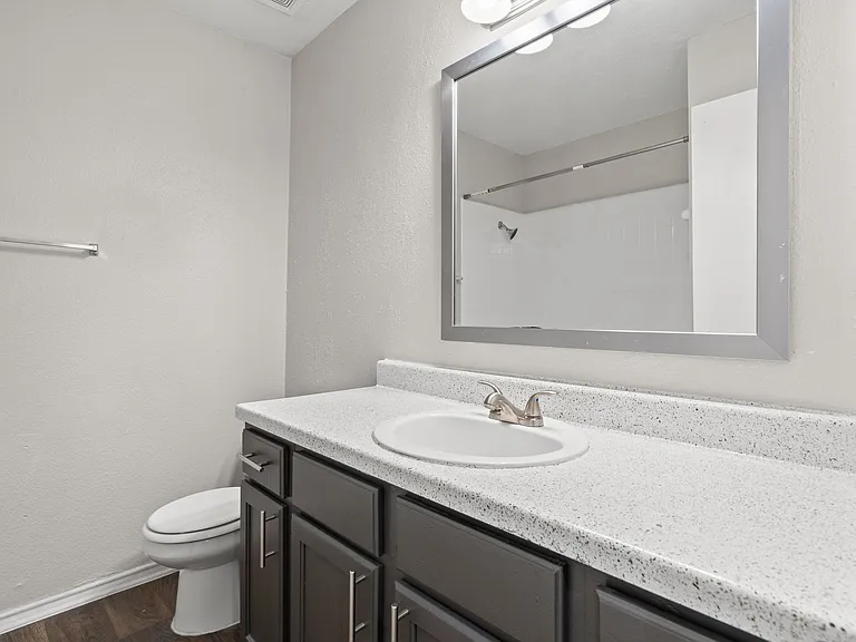 502 W Longspur Blvd — Photo 41