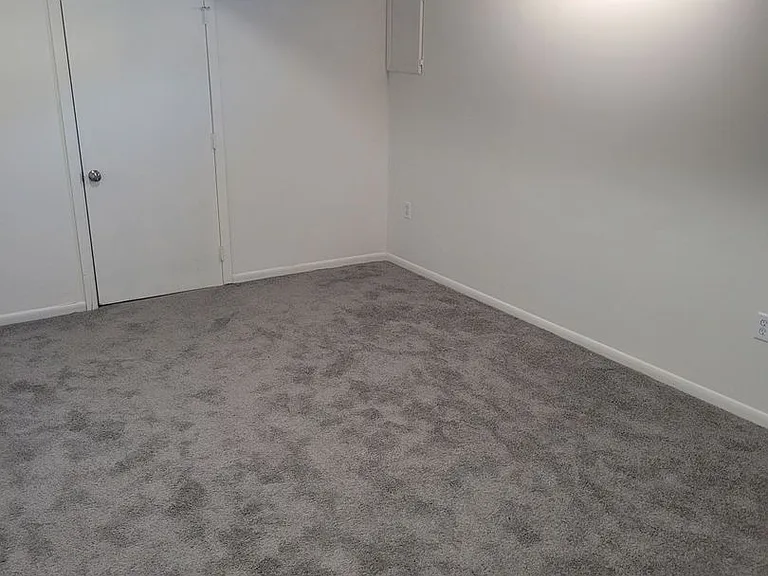 4874 Robin Dr — Photo 9
