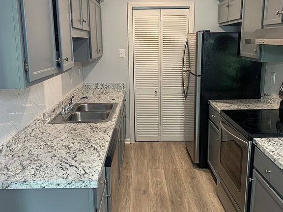 3rd image of 145 Westfield Dr