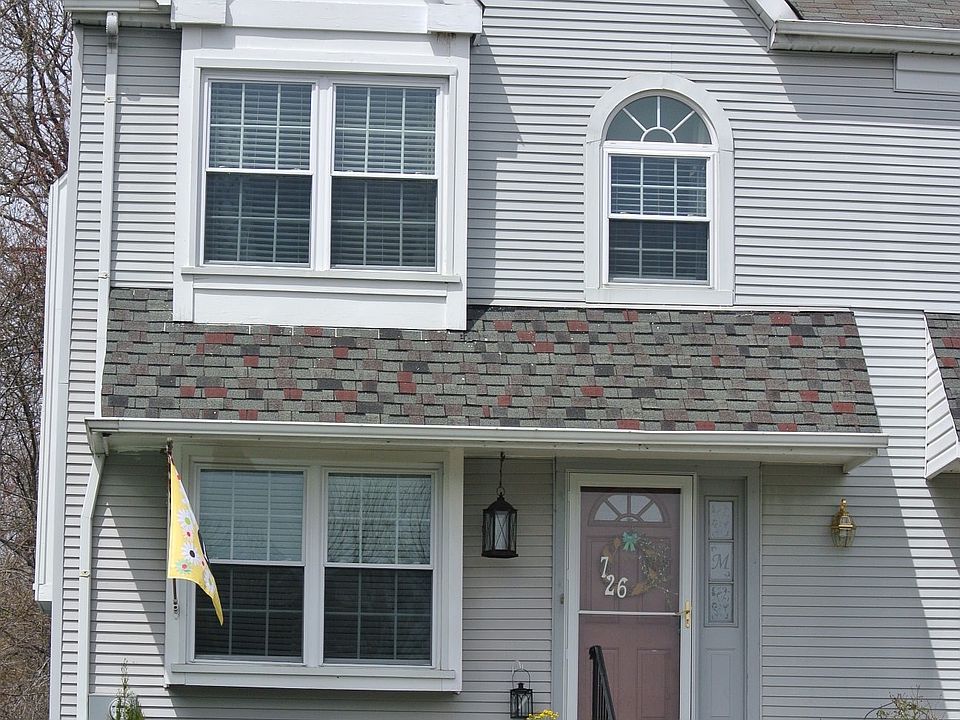2nd image of 726 Ricks Cir