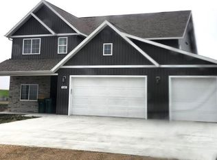 1580 Prairie Ln, Wahpeton, ND 58075