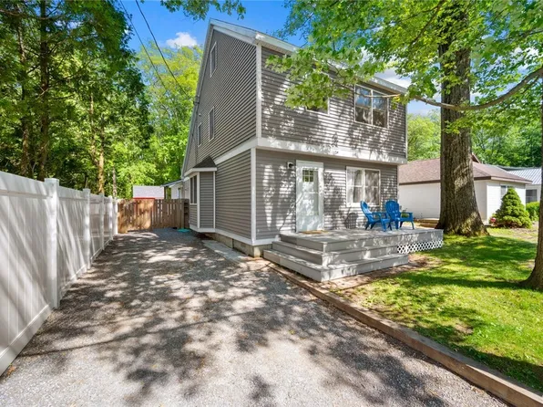 6642 N Lakeshore Rd, Verona Beach, NY 13162
