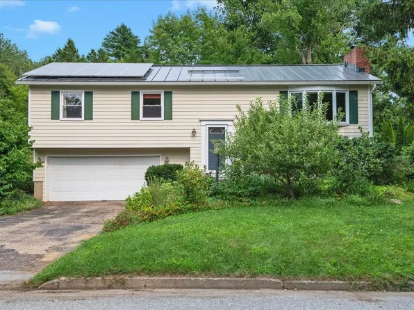 5 Yandow Drive, South Burlington, VT 05403