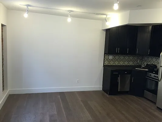 Rented by Rennit Inc. | media 11