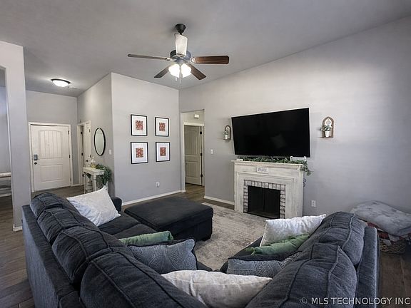 4th image of this home