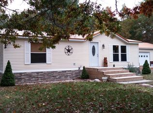 9089 76th St, Howard City, MI