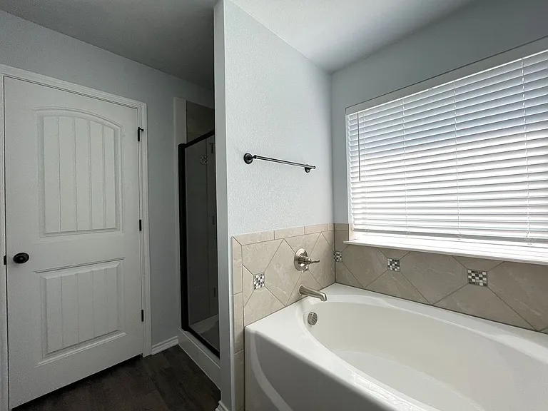 808 Hickok Dr — Photo 21
