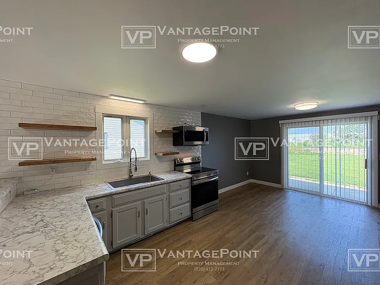 2234 Crary St — Photo 12