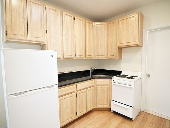 5th image of 306 E 6th St #14A