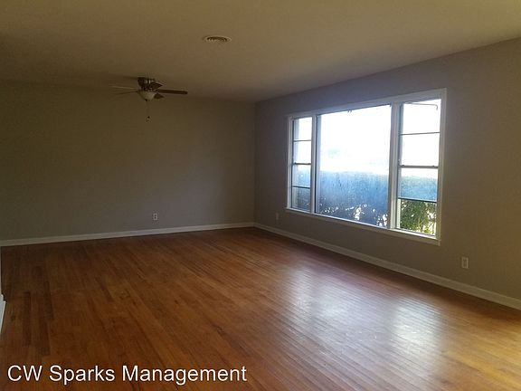 4th image of 2903 Willow Park St