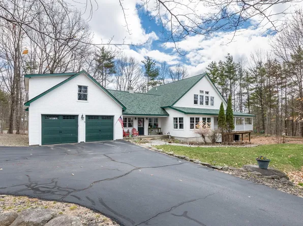 8 Oak Knoll Road, Meredith, NH 03253