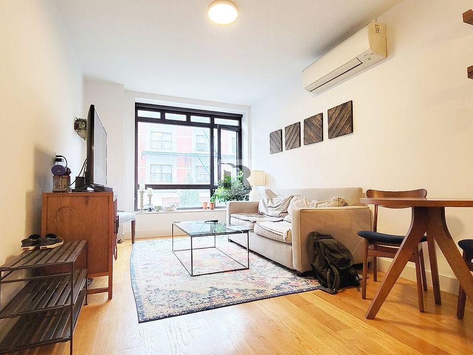 1st image of 740 De Kalb Ave #203
