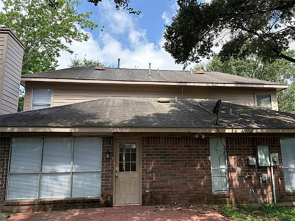 4th image of 3006 Fort Stockton Dr