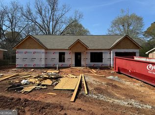 122 Pinewood Dr, Gray, GA 31032