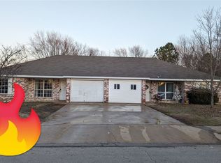 1181 E Wilson St, Springdale, AR 72764