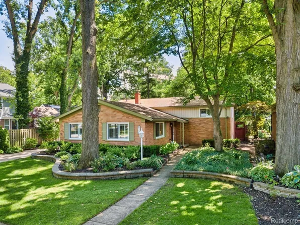 1313 Beech St, Plymouth, MI 48170