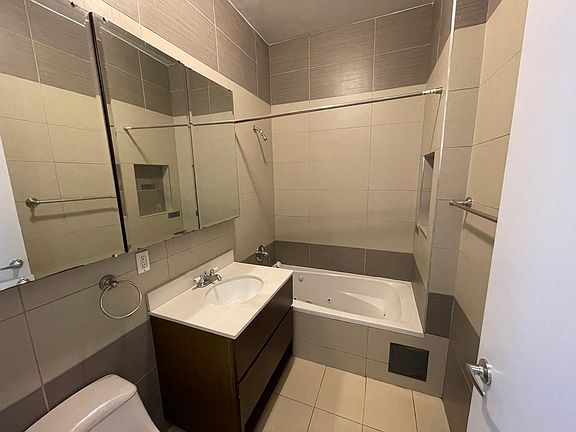 5th image of 397 Greene Ave APT 2B