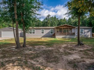 203 Tanglewood Dr, Gilmer, TX 75645