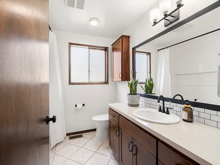 565 Barton Ave #565 — Photo 16