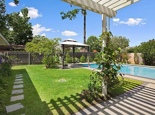 555 Glendwild Dr, Baton Rouge, LA 70815