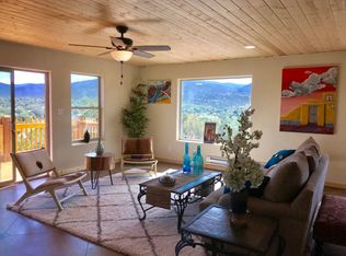 89 Tatanka Trl, Ranchos De Taos, NM 87557