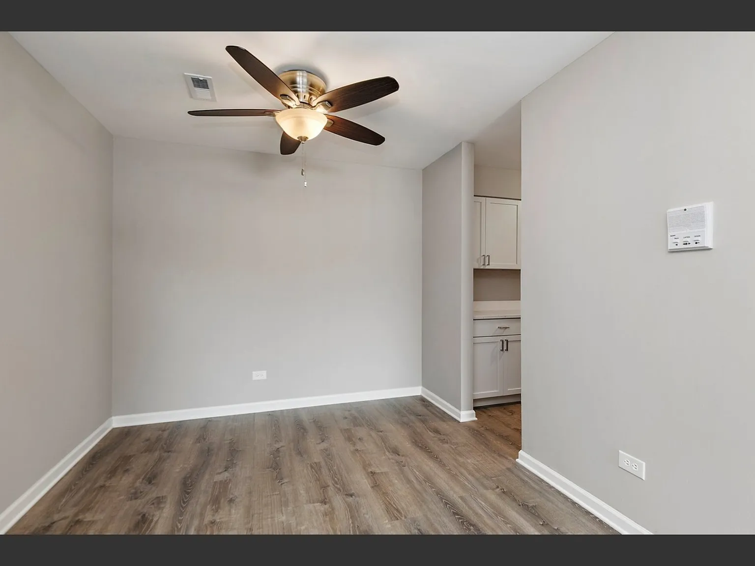 1484 Stonebridge Cir — Photo 3