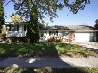 802 Fair Meadow Ct, Webster City, IA 50595
