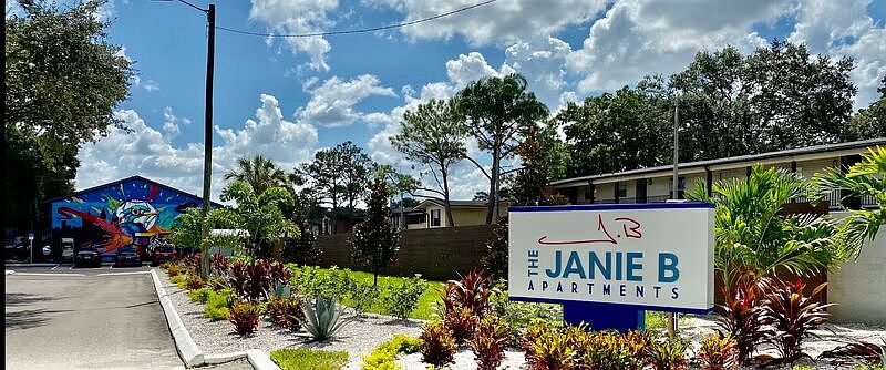 1st image of 5305 N Blvd #303