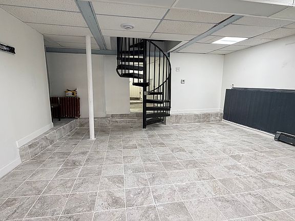 2nd image of 510 48th St