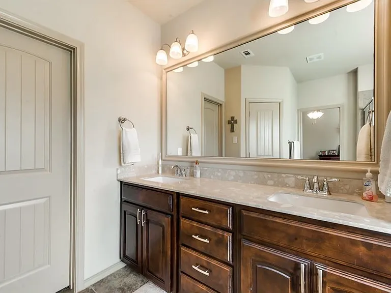 313 Delgany Trl — Photo 16