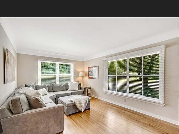 3rd image of 3067 Boone Ave S
